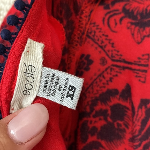 Unique crop top - Picture 4 of 4